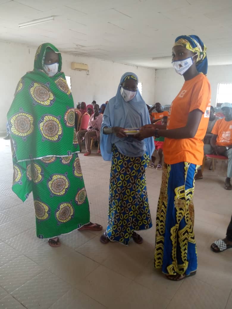 Programme « Education For All » : DISTRIBUTION DES KITS SCOLAIRE - Photo 1