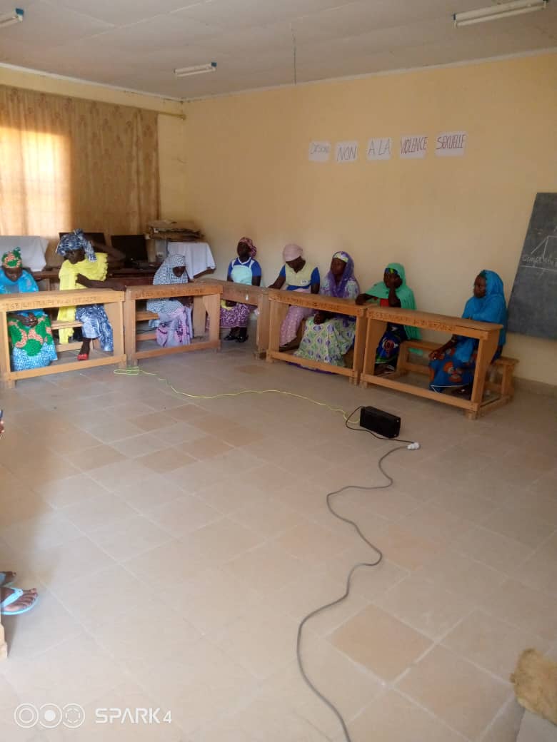 Atelier de Renforcement des capacités  des jeunes filles et  femmes et promotion des AGR « féminin » dans le secteur de l’artisanat - Photo 1