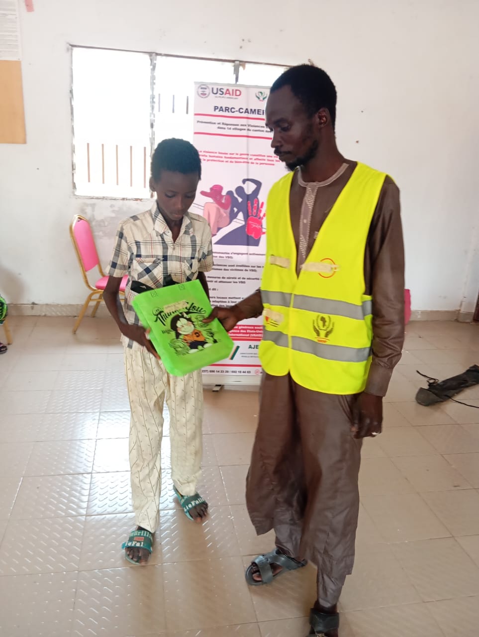 Programme « Education For All » appui à la scolarisation, distribution de kits Back to School à 25 enfants du primaire et secondaire et sensibilisation des parents sur l’importance de l’éducation - Photo 8