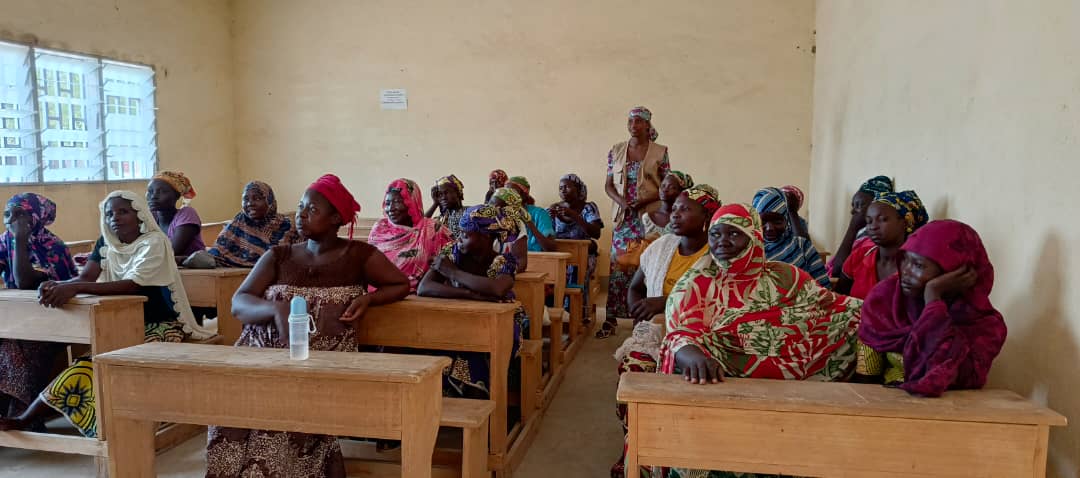Causerie éducative sur les VGB avec les femmes à Meskine dans l’Arrondissement de Maroua 1er - Photo 3