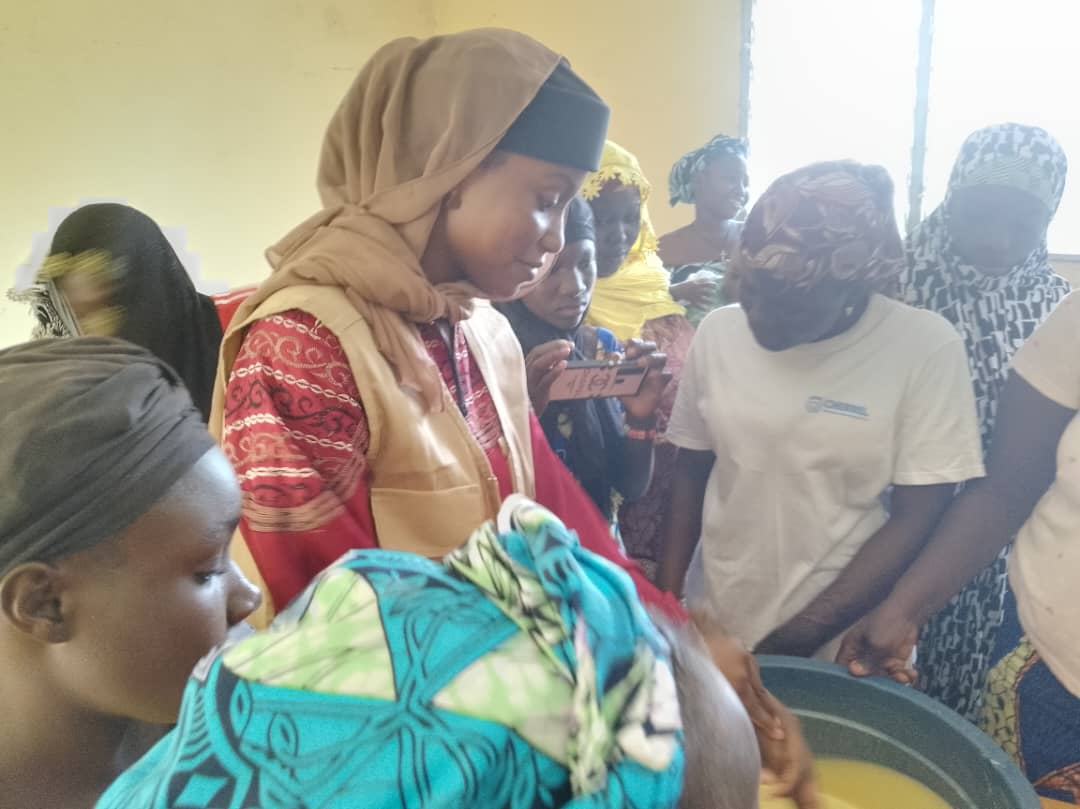 Atelier de formation des femmes et des jeunes filles en fabrication du savon solide - Photo 11