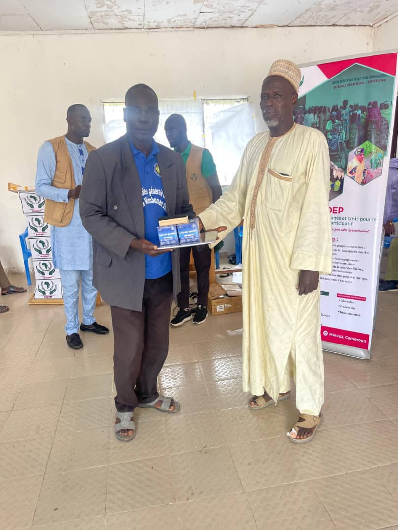 Programme « Education For All »  appui à la scolarisation, distribution de kits Back to School à 30 enfants du primaire et secondaire et sensibilisation des parents sur l’importance de l’éducation - Photo 5